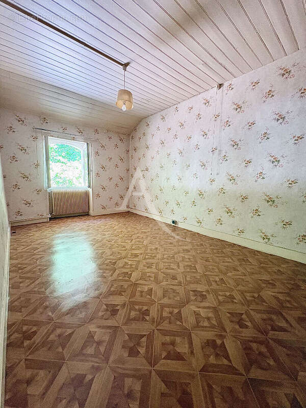 Maison Nieuil L Espoir 4 pièce(s) 89 m2 - photo 9