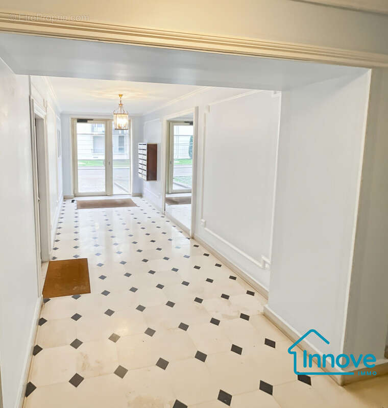 Appartement à VERSAILLES