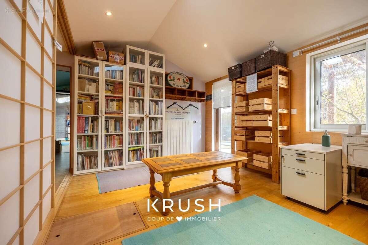 Appartement à MARSEILLE-4E