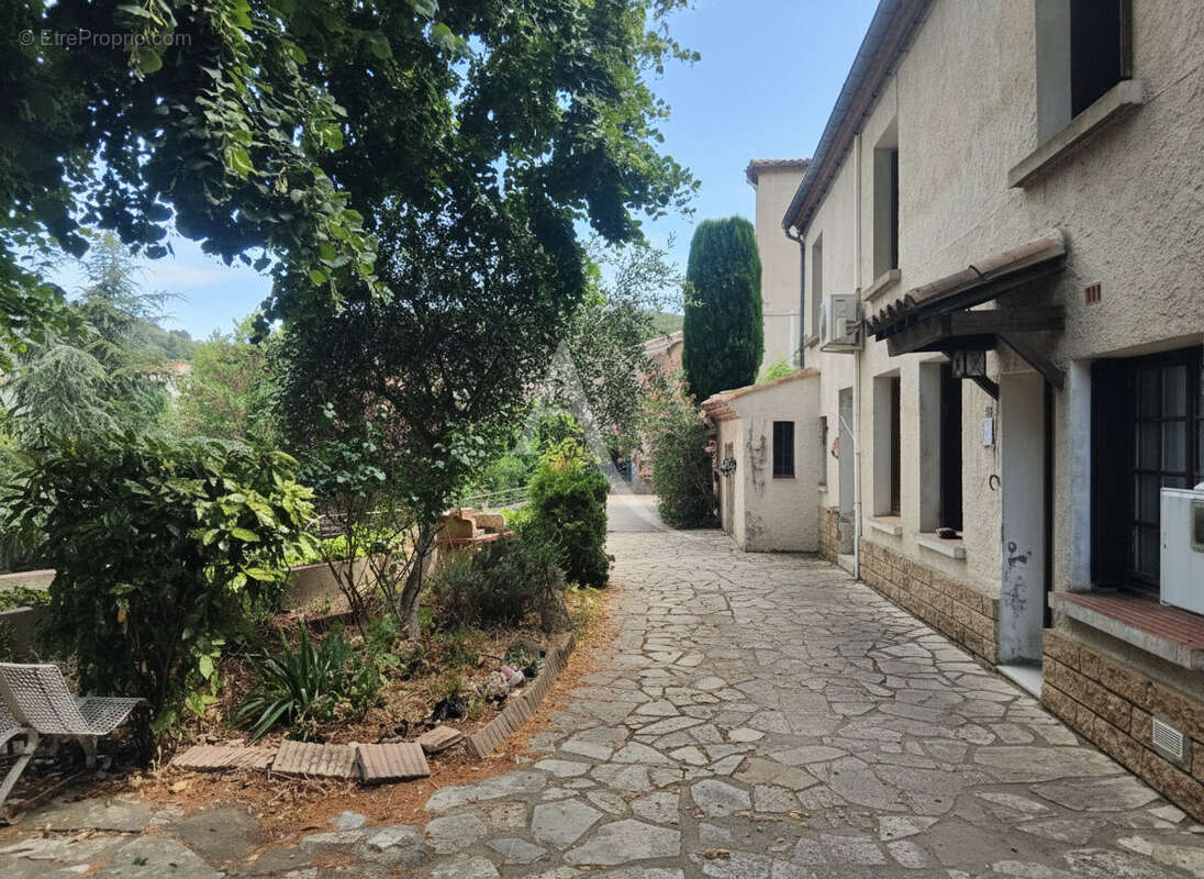 Maison Felines Termenes 6 pièce(s) avec jardin et remise - photo 2