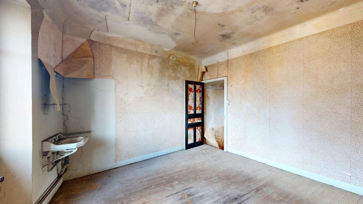 Appartement à SAINT-CHRISTOPHE-VALLON