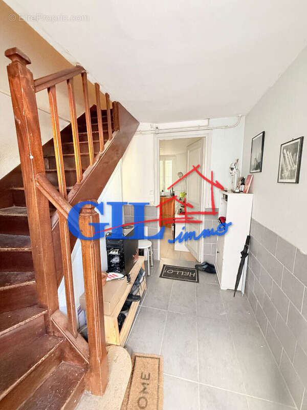 Appartement à COMBS-LA-VILLE