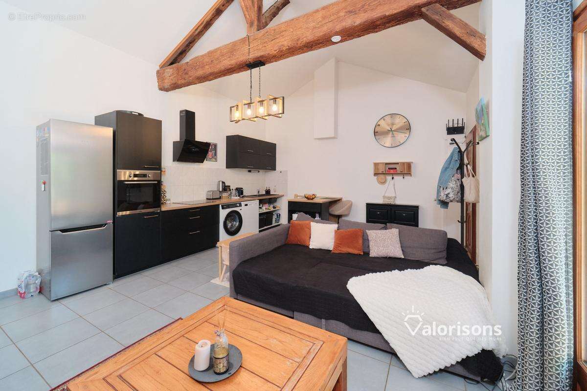 Maison 61 m² à Jons  - photo 6