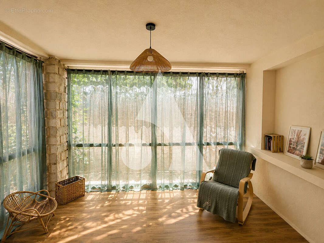 LAURIS  Maison d'en.154 m² hab +Véranda - atelier - Jardin de 590 m² avec piscine - photo 7