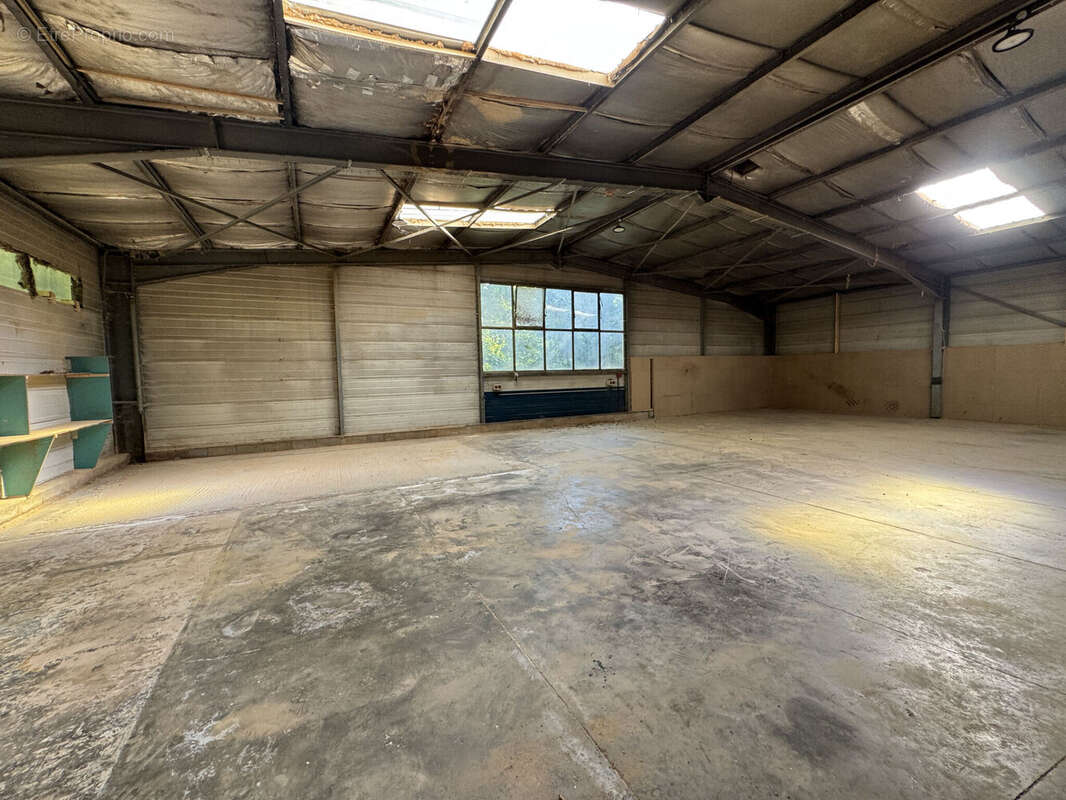 Photo 5 - Commerce à LE CERGNE