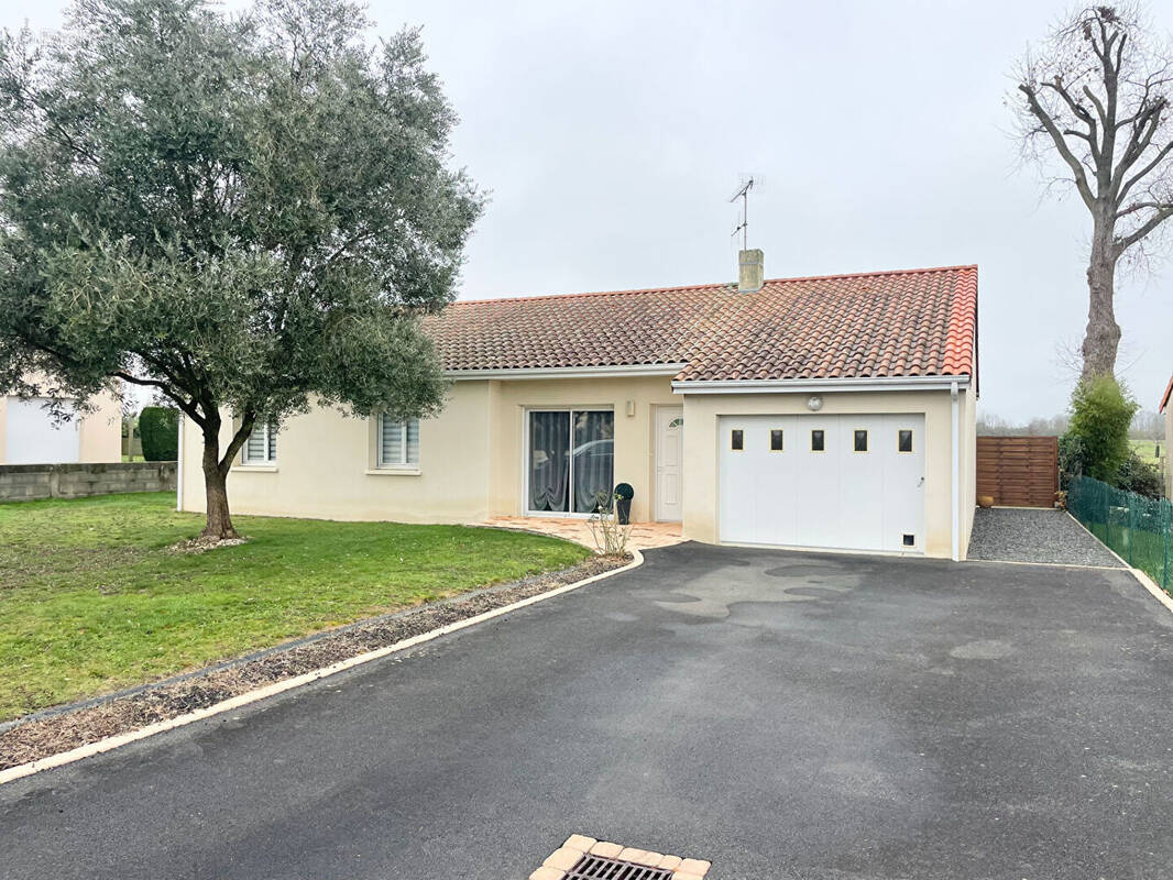 Maison à BEGROLLES-EN-MAUGES