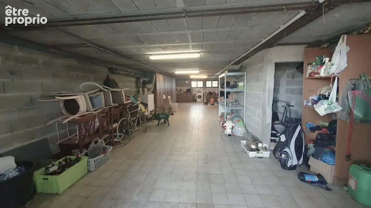 À vendre à Hagetmau (40) : grande maison avec 9 pièces - photo 12
