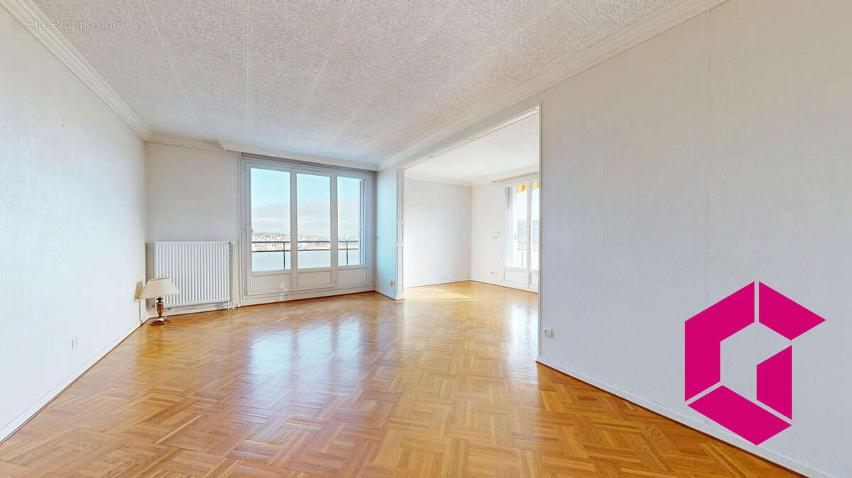 Appartement à SAINT-ETIENNE