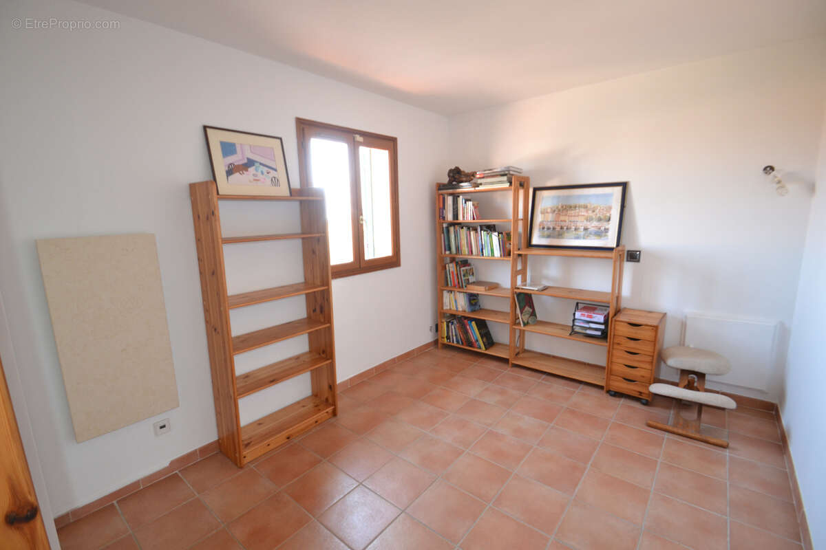 Maison à VALLAURIS