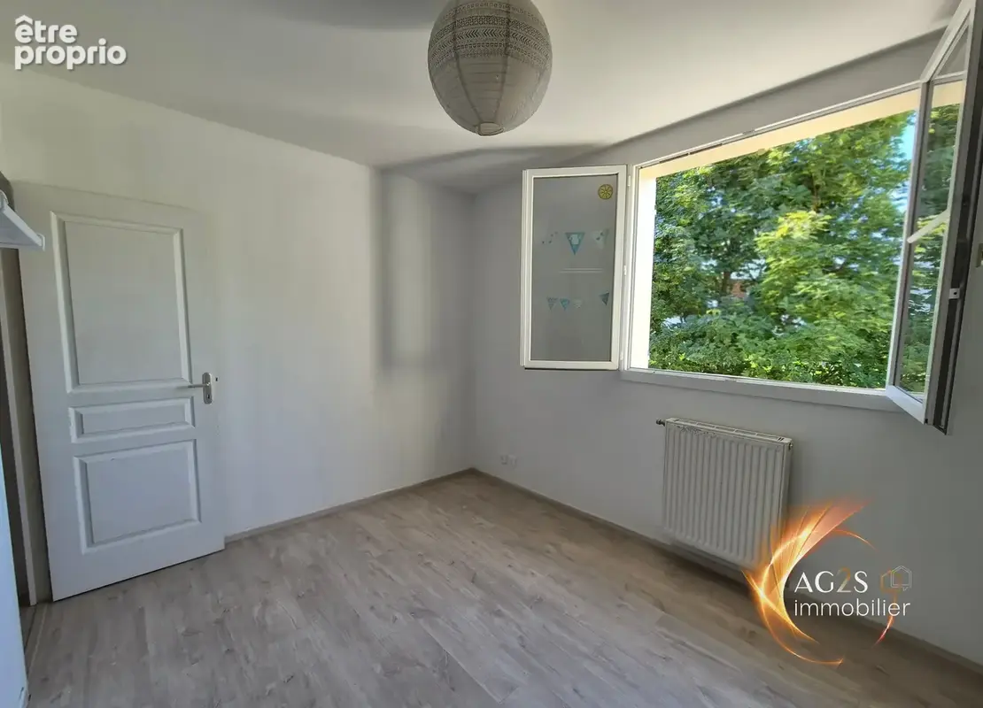 Maison familiale secteur Villard-Noir, calme - photo 17