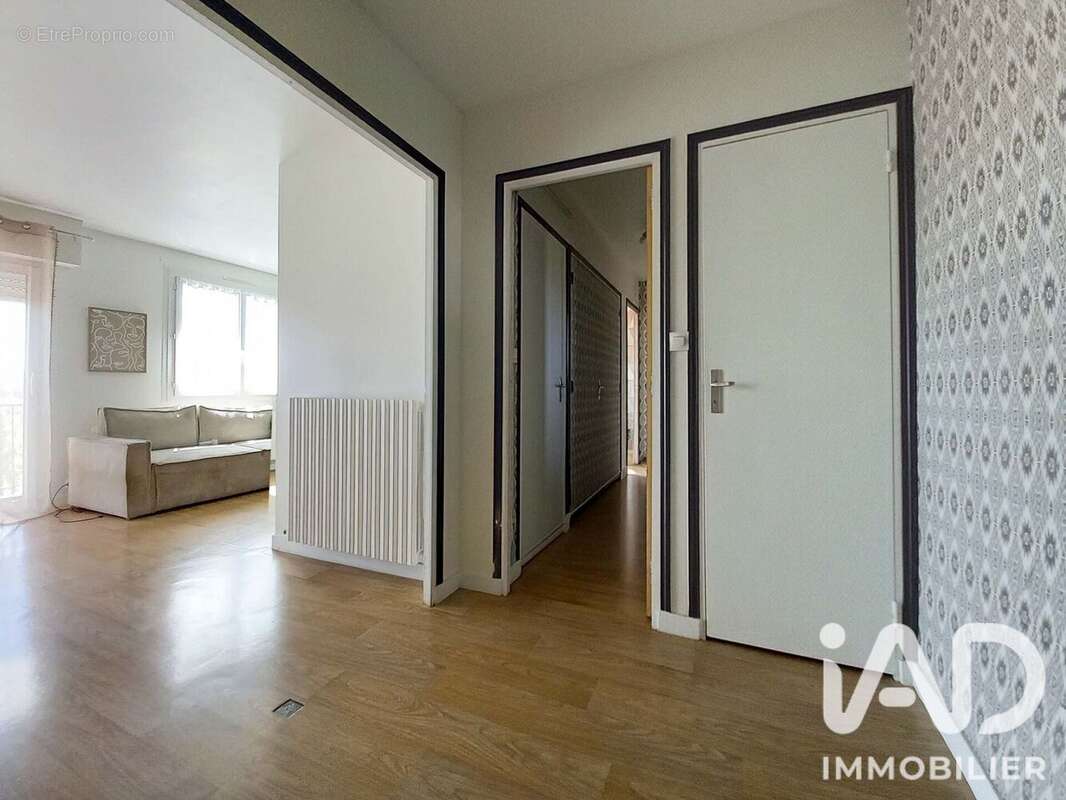 Appartement 81 m² à Niort  - photo 8