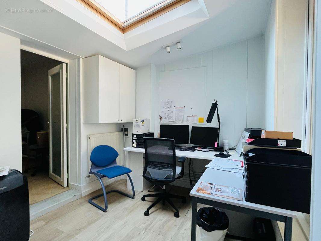 À vendre – Immeuble au cœur de La Rochelle, à deux pas du marché - photo 3