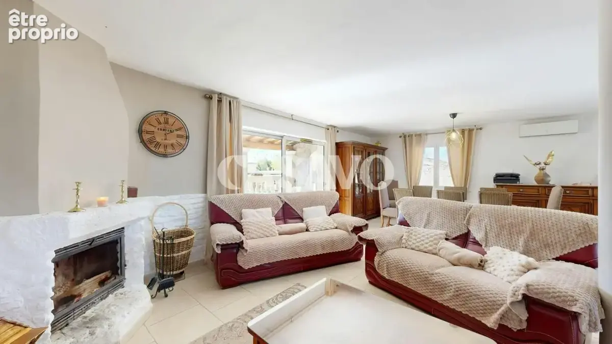Vente Maison 10 pièces de 231m² - 84300 Taillades - photo 3
