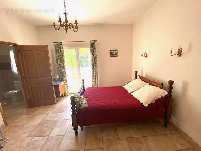 Maison à SOLLIES-PONT