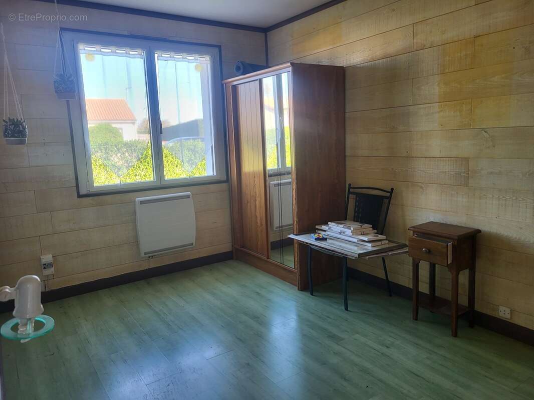 Maison à vendre 6 pièces AIRVAULT (79) Terrain 984 m² - photo 8