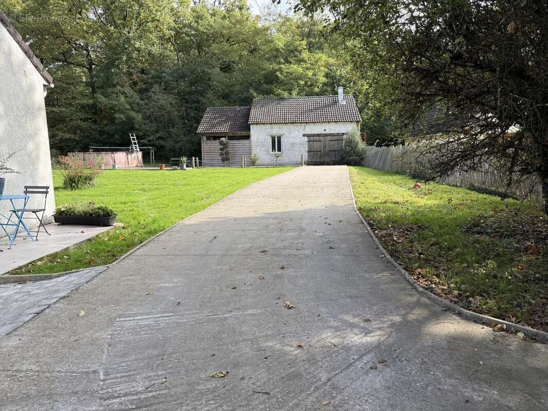 Maison à VILLEBOUGIS