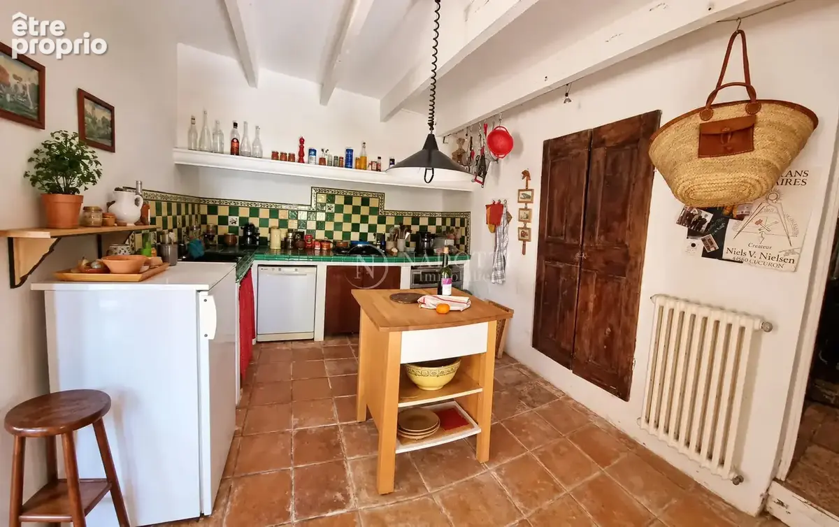 Lourmarin Villa 135m2 sur 5045 m2 terrain avec piscine - photo 6