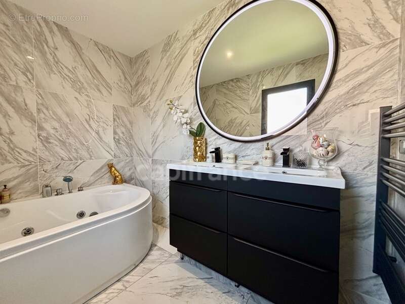 Pomérols (34), à vendre maison contemporaine de plain-pied p4 , surface totale 120 m2, terrain 370 m2, garage, secteur calme - photo 12