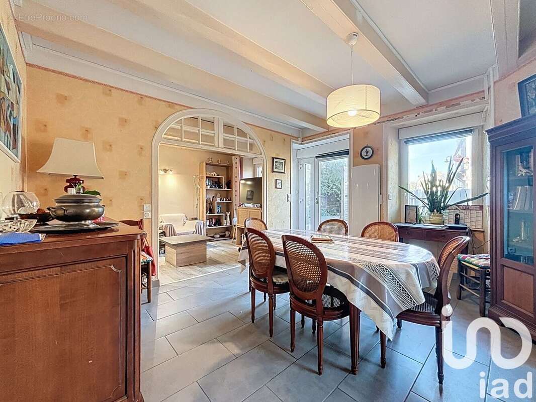 Photo 3 - Maison à LA CHAPELLE-AUX-FILTZMEENS