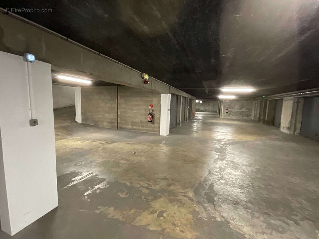 Garage en sous-sol - secteur boulevard lundy - photo 2
