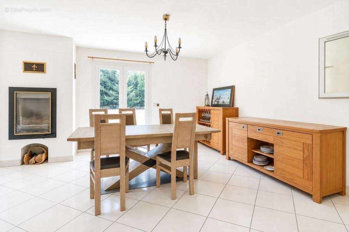 Maison de 8 pièces de 203 m² à Auriol - photo 16