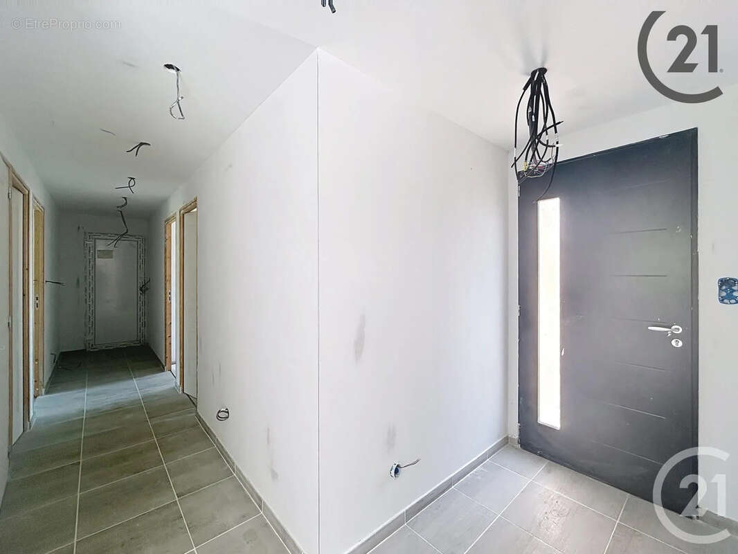 Maison à NEUFCHATEL-SUR-AISNE