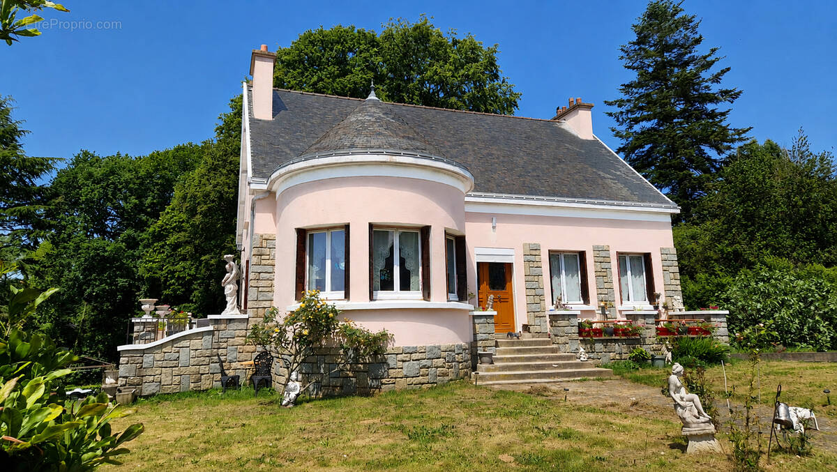 Maison à LOCMINE