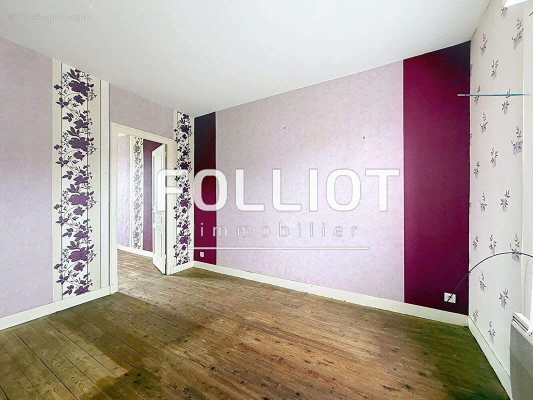 Maison à DONVILLE-LES-BAINS