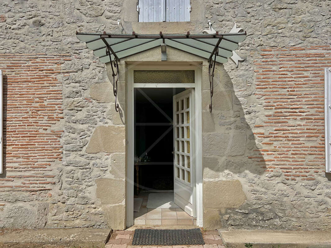 Maison à MONSEGUR