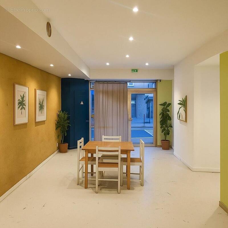 Photo 1 - Commerce à LORIENT