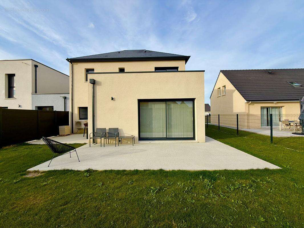 Maison à FRENOUVILLE