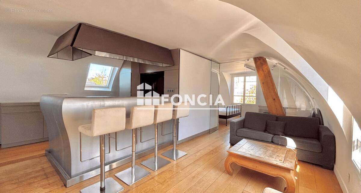 Appartement à PARIS-4E