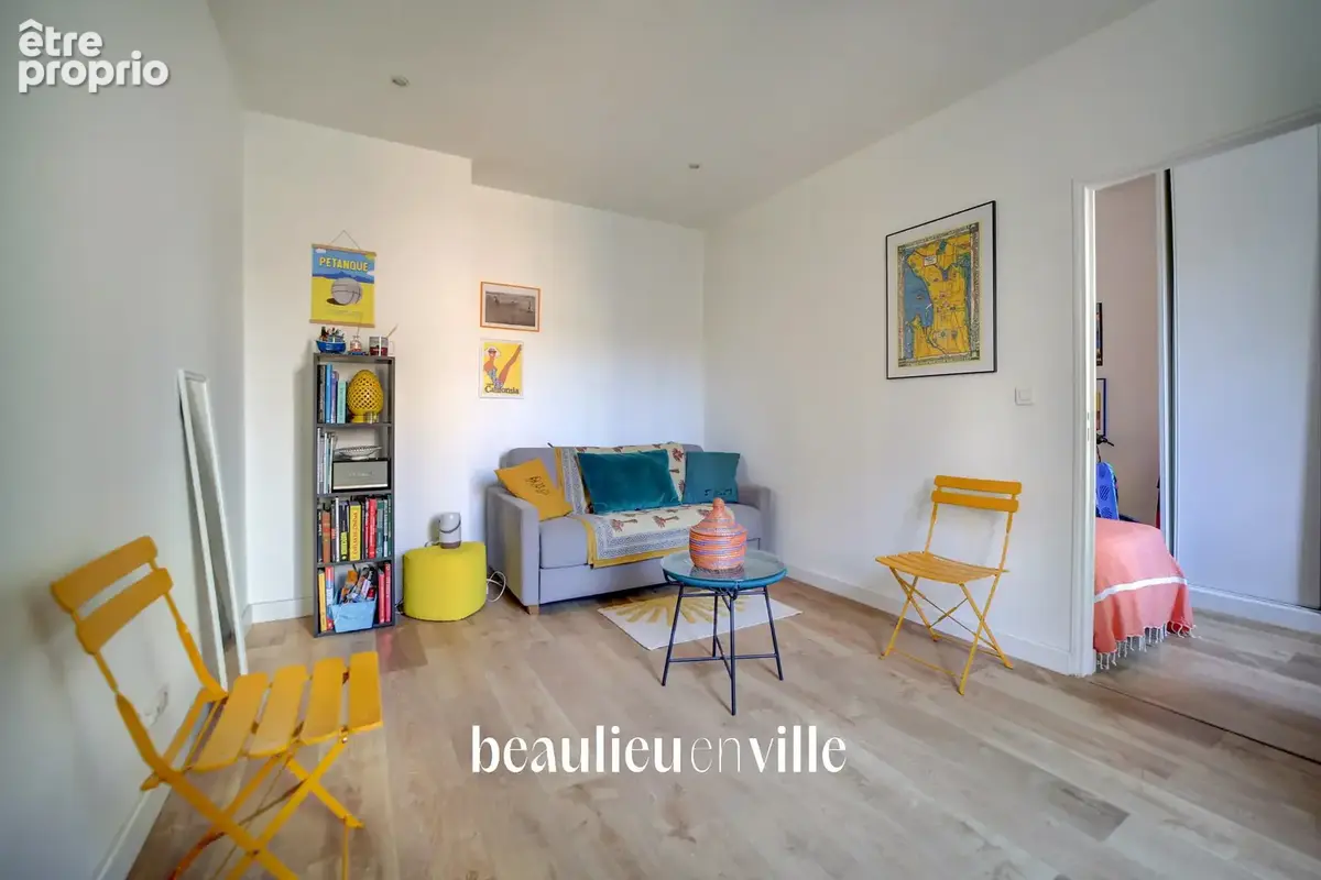 T2 40m2 - parfait etat - coeur de ville - proche port et plages - 179 000€ - photo 4