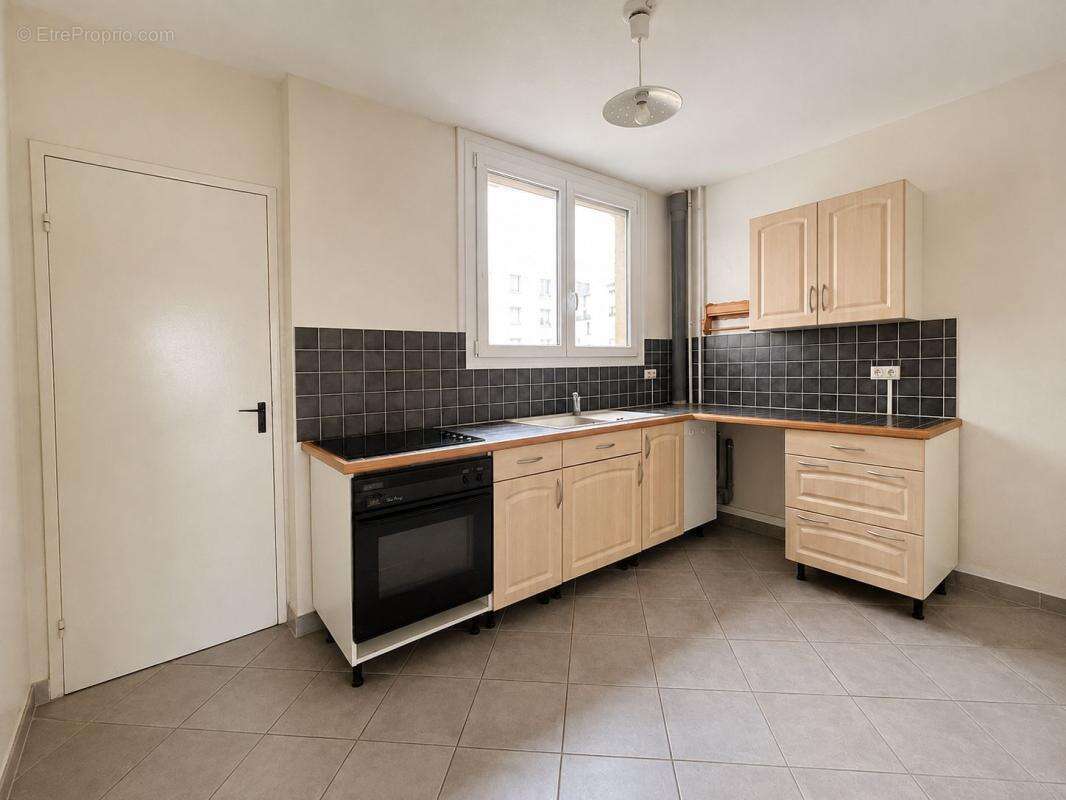 Appartement À Vendre - photo 3