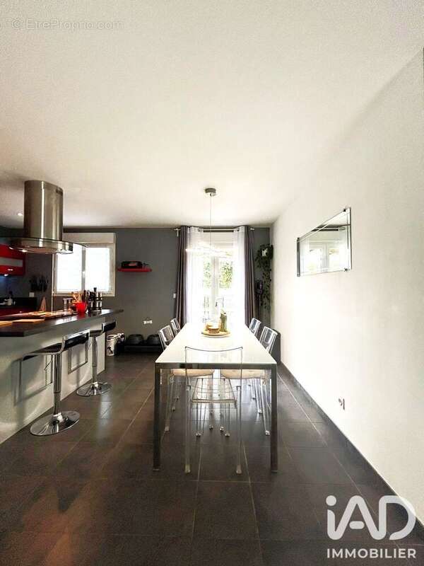 Maison 90 m² à Saint-Hilaire  - photo 6