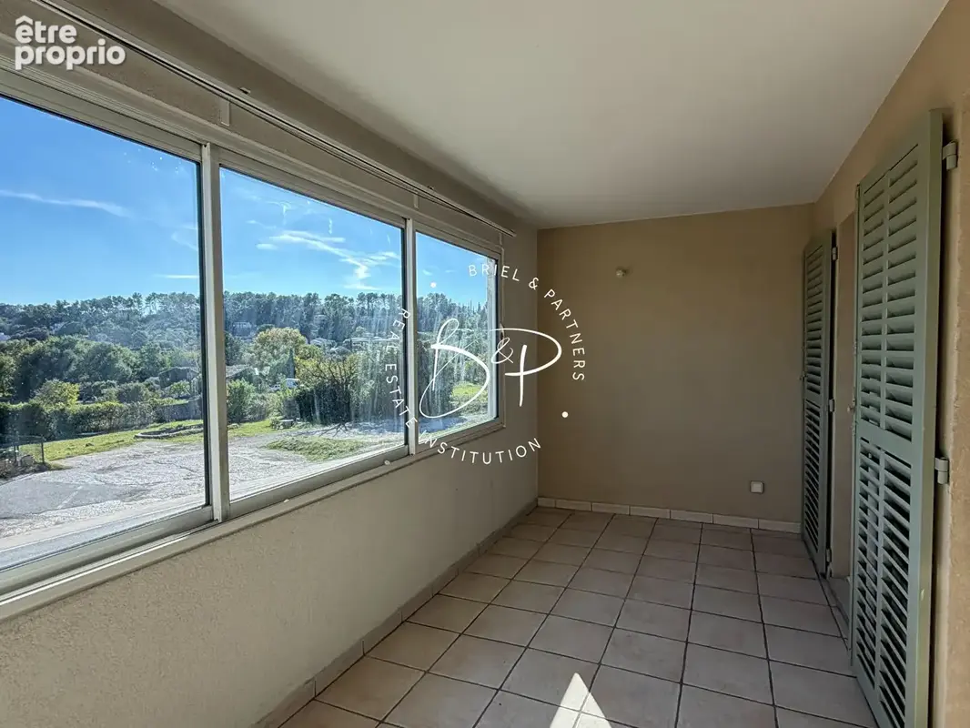 Lorgues, à vendre, appartement 2 pièces, dans résidence - photo 2