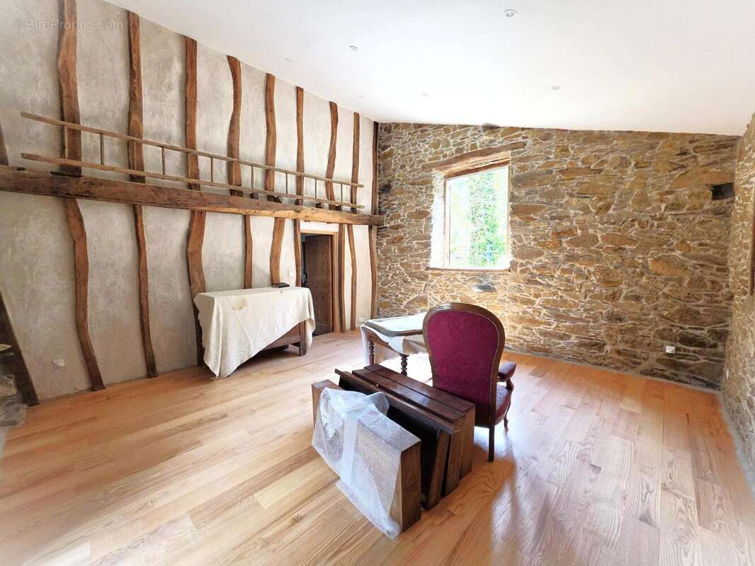 Maison 146 m² à Serres-Sur-Arget  - photo 8