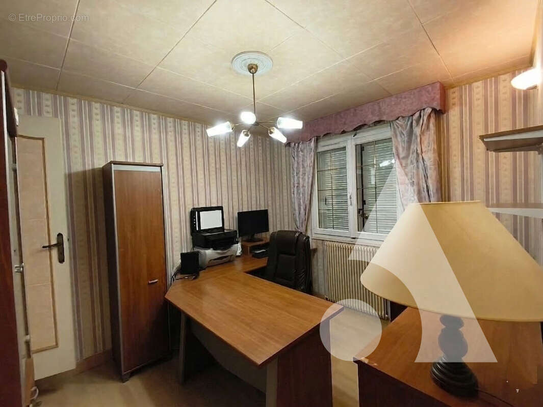 Maison 4 chambres + bureaux - sous sol total - photo 7