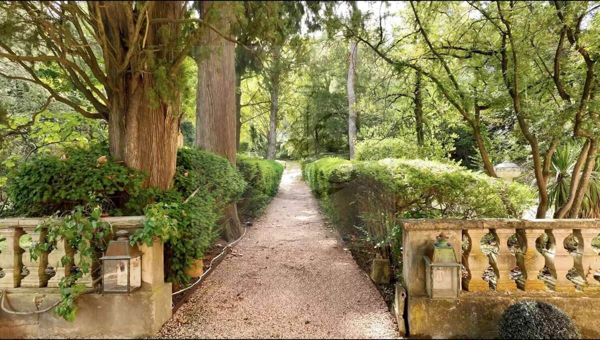 Domaine de prestige – bastide du xviiie siècle et dépendances - photo 2