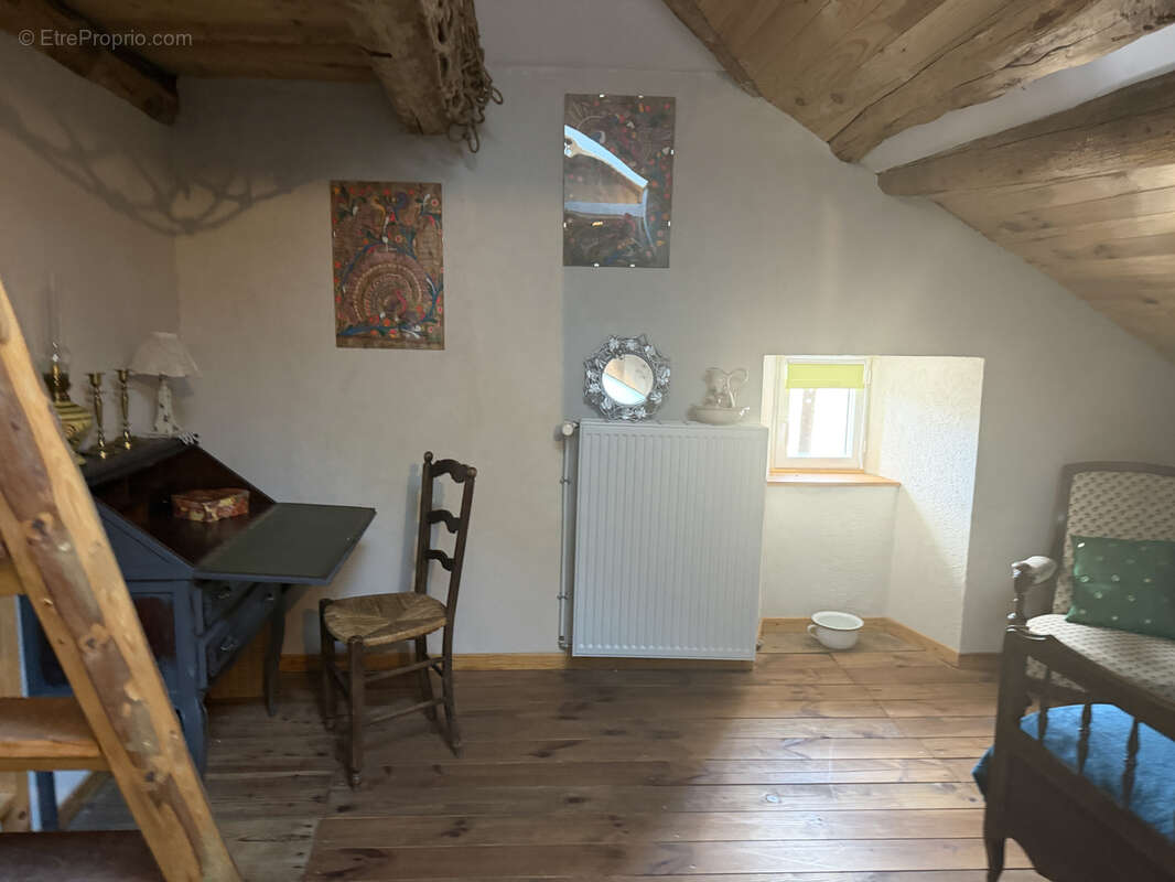 Maison à LANUEJOLS