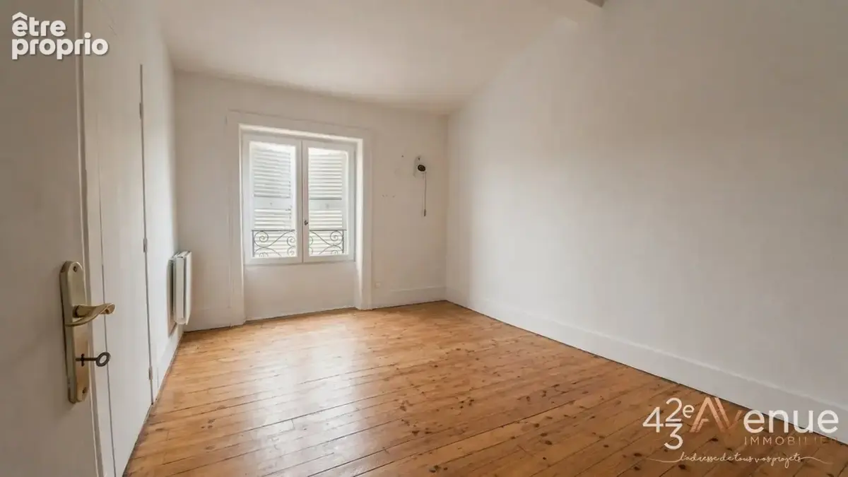 Appartement 6 pièces 145 m² à vendre à Rive-De-Gier (42800) - photo 4