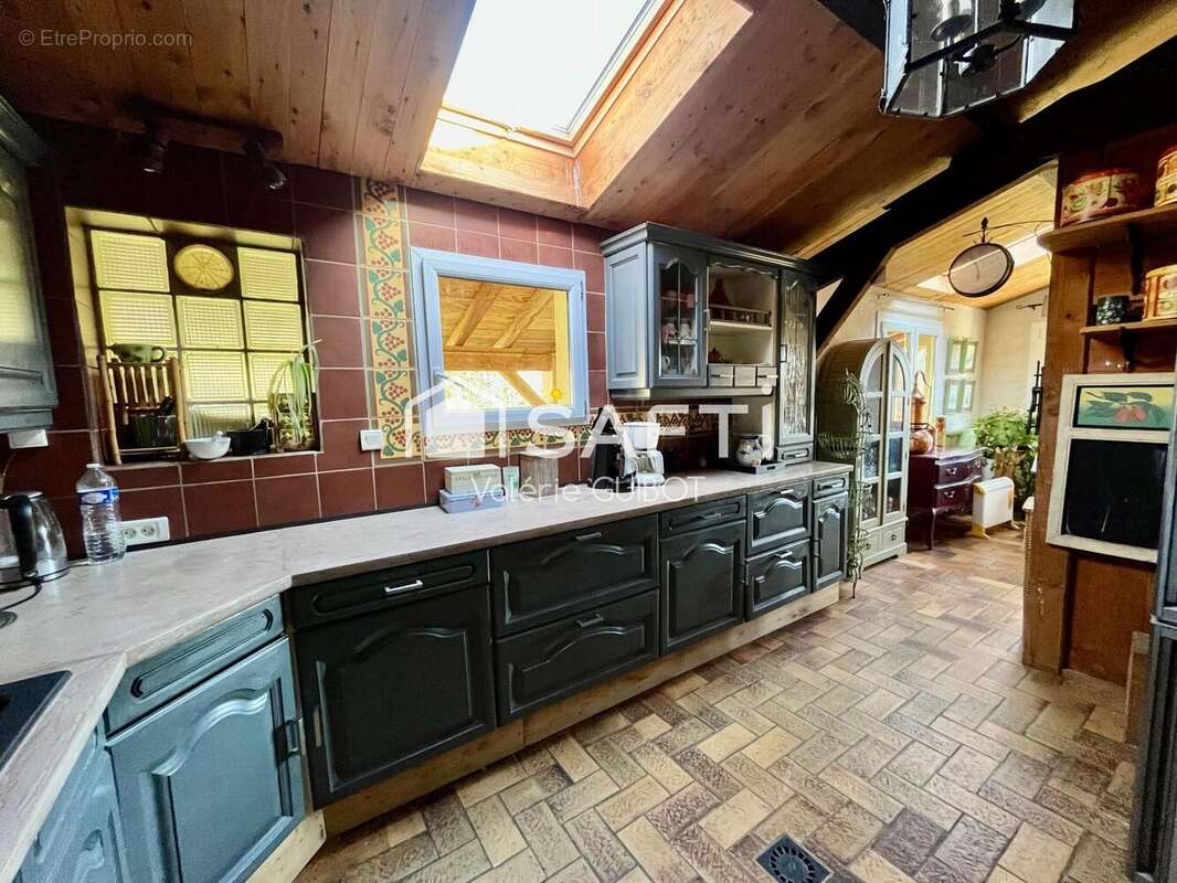 Maison 500 m² à Monlezun  - photo 8
