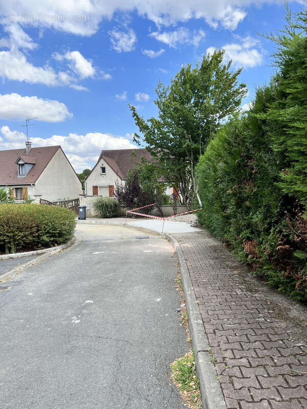 Terrain  VIABILISé de 337 m2 sarcelles village - photo 6
