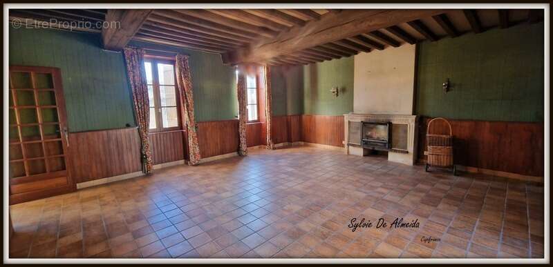 Maison à vendre 8 pièces REYSSOUZE (01) proche PONT DE VAUX 180 m², dépendance 150 m², carport 68 m², terrain clos 1690m² - photo 13