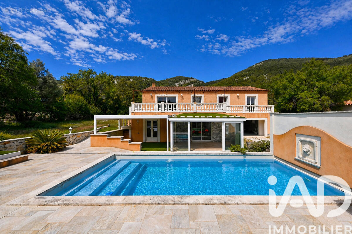 Photo 1 - Maison à CUGES-LES-PINS