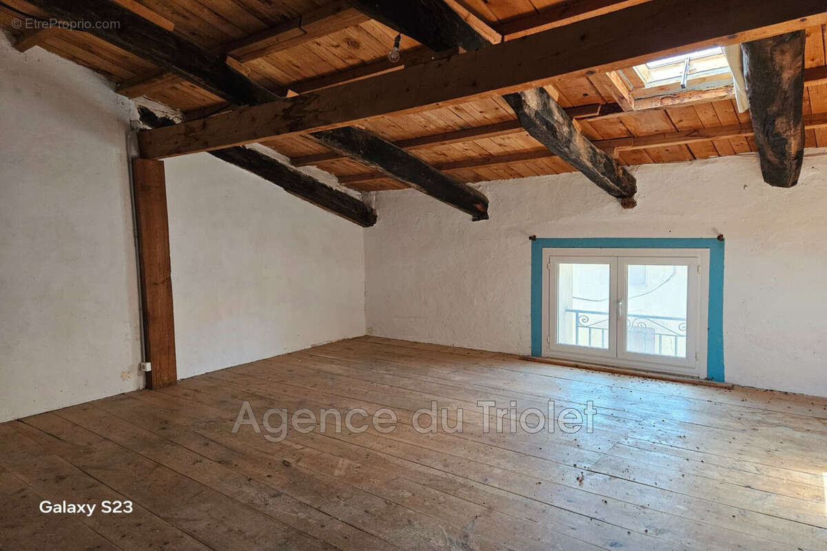 Maison à VIOLS-LE-FORT