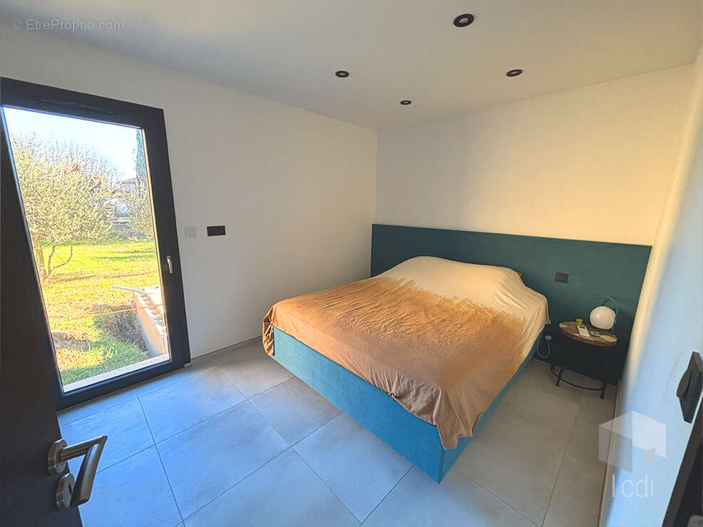 ANCÔNE, maison de 110 m2 de plain pied - photo 5