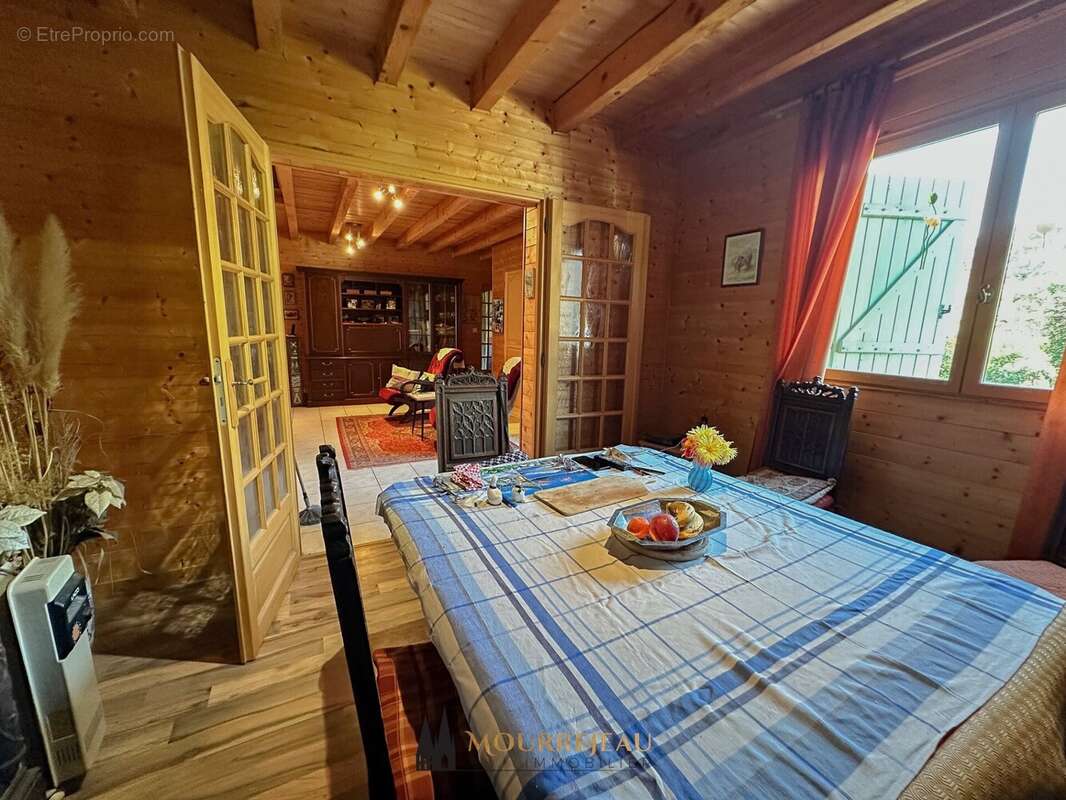 Maison à CASTELNAU-RIVIERE-BASSE