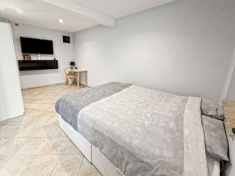 Saint Etienne du Rouvray centre Maison 6 pièces + studio - 129 M2 - photo 5