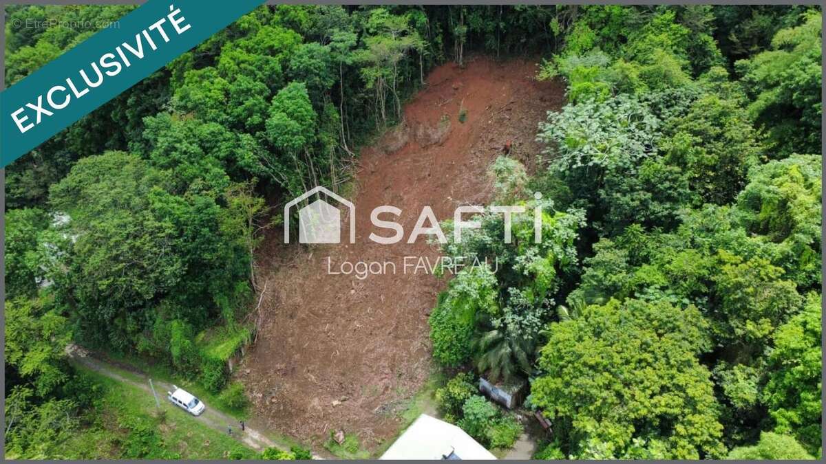 Terrain 1301 m² à Riviere-Salee  - photo 5